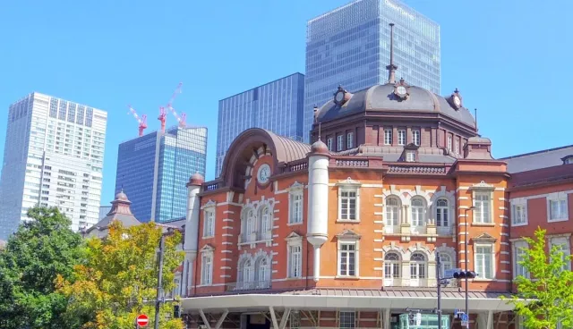 東京高溫拉警報！吉卜力商店熱到休業、地鐵站冷氣故障令乘客大喊吃不消
